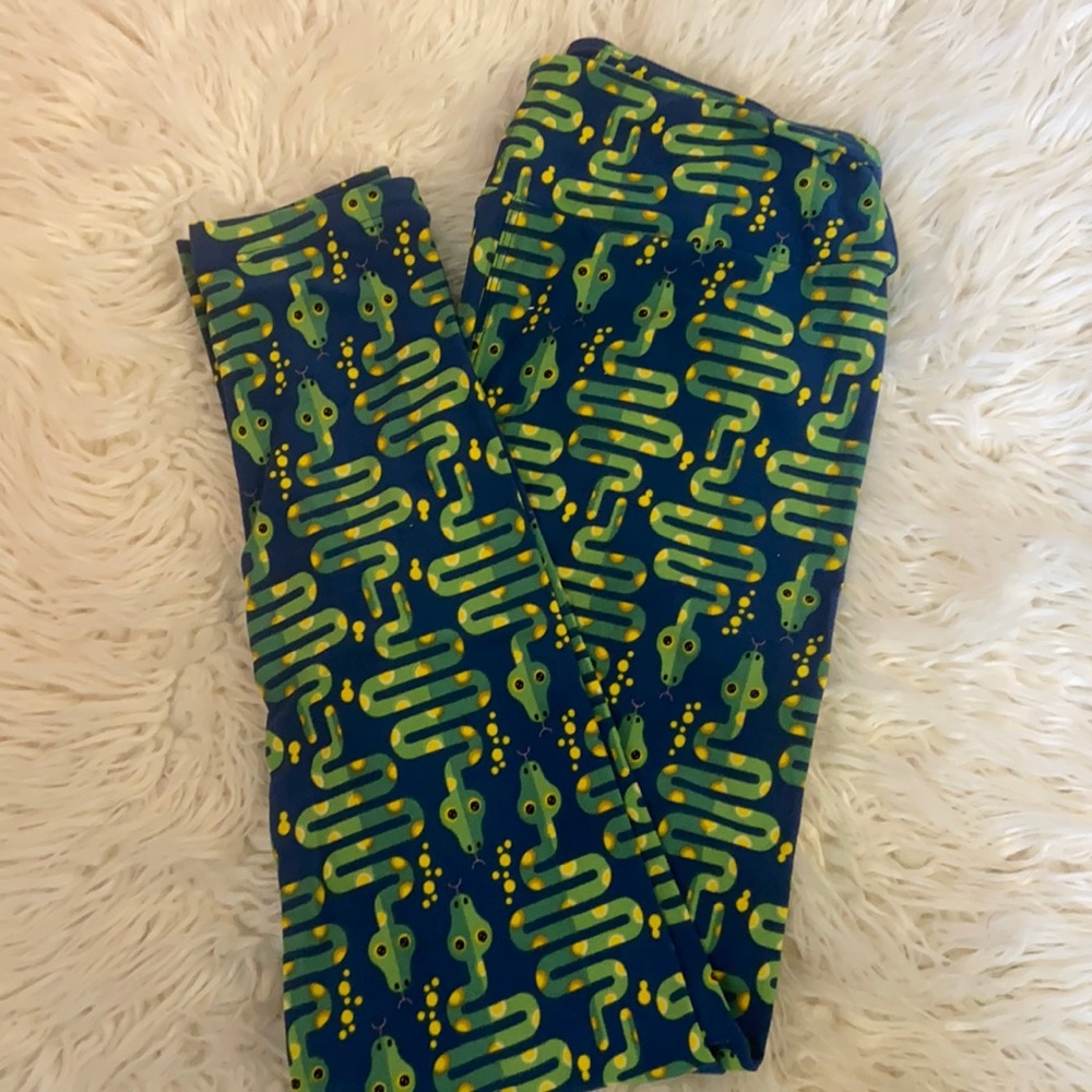 4/$30 Lularoe One Size Leggings. Snake Print